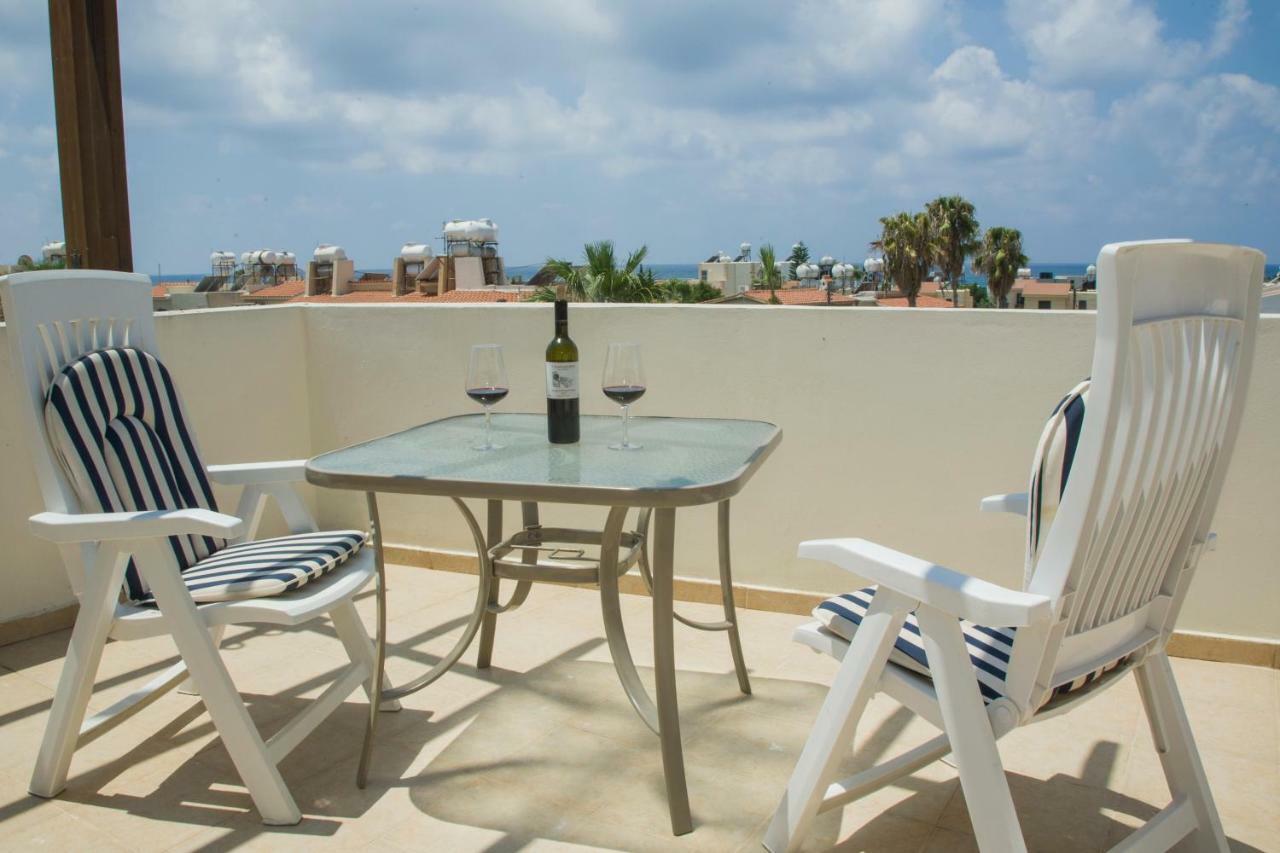 The Paradise Townhouses By Taimoura Pafos Exterior foto