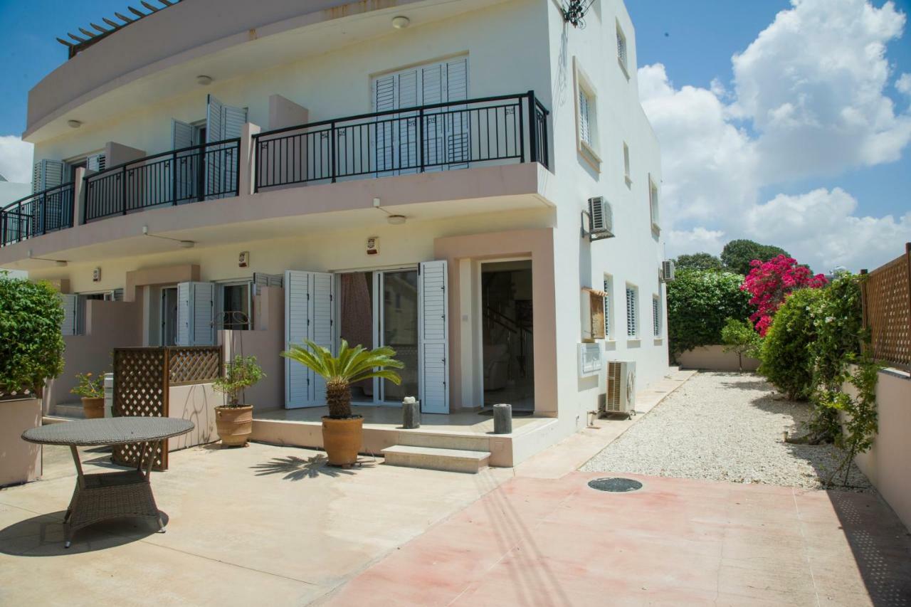 The Paradise Townhouses By Taimoura Pafos Exterior foto