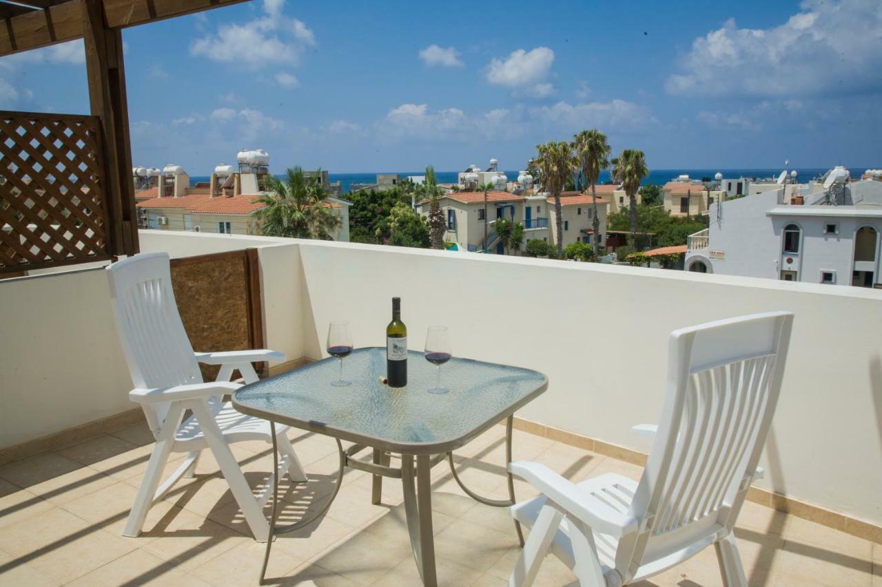 The Paradise Townhouses By Taimoura Pafos Exterior foto