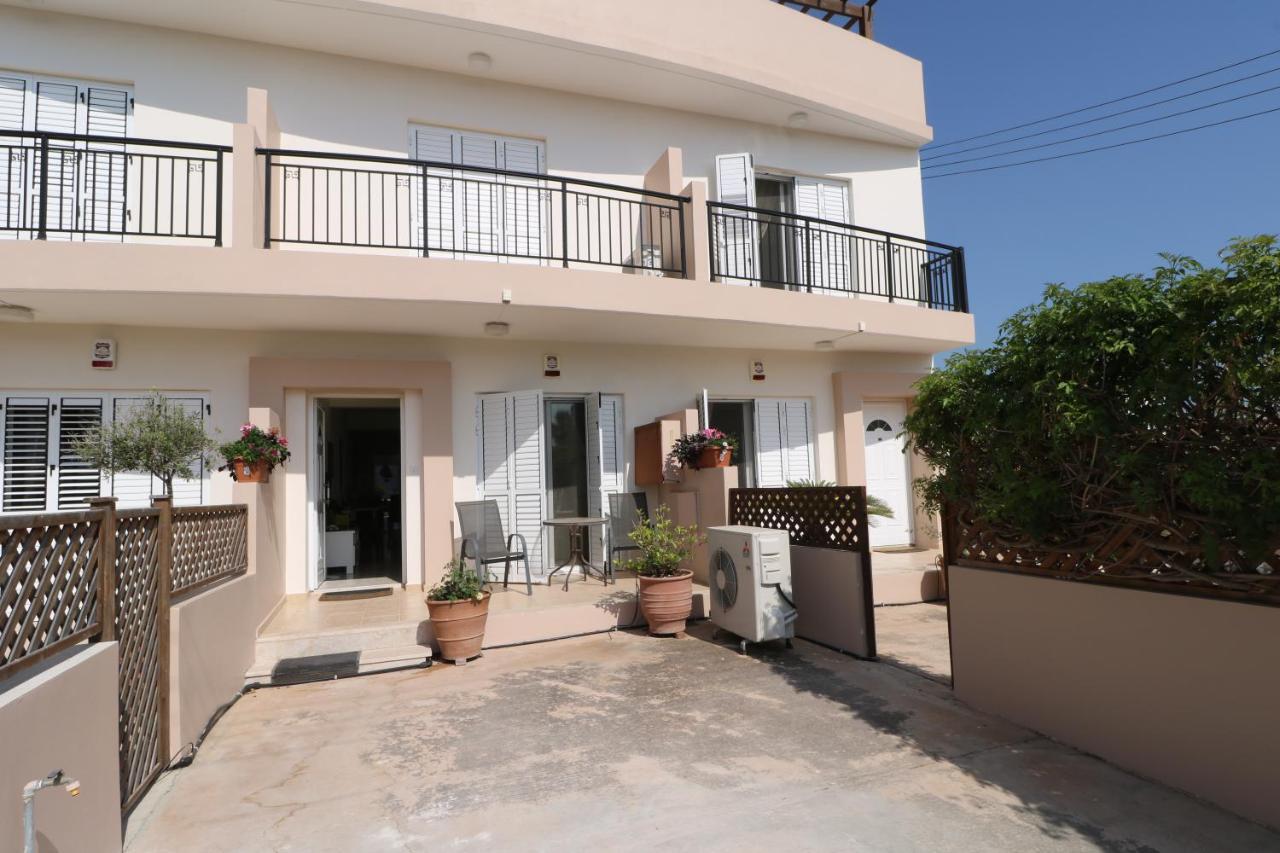The Paradise Townhouses By Taimoura Pafos Exterior foto